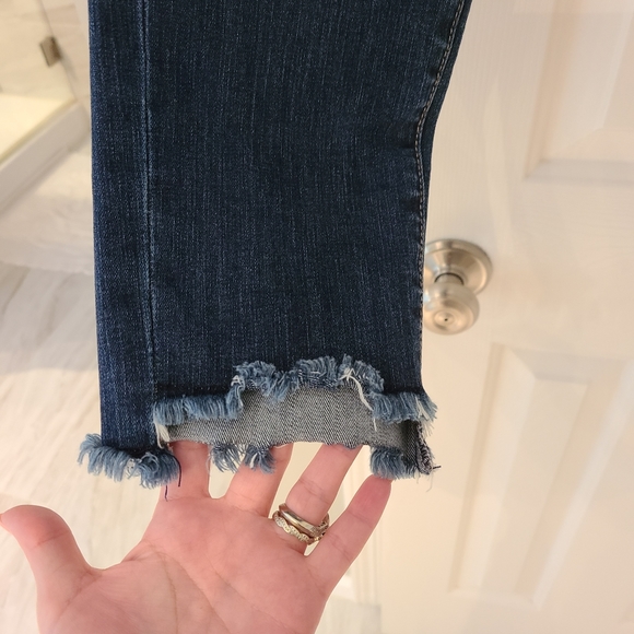 Grace in LA Jeans- 27 - Picture 5 of 6